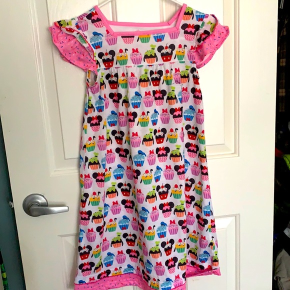 Girls nightgown